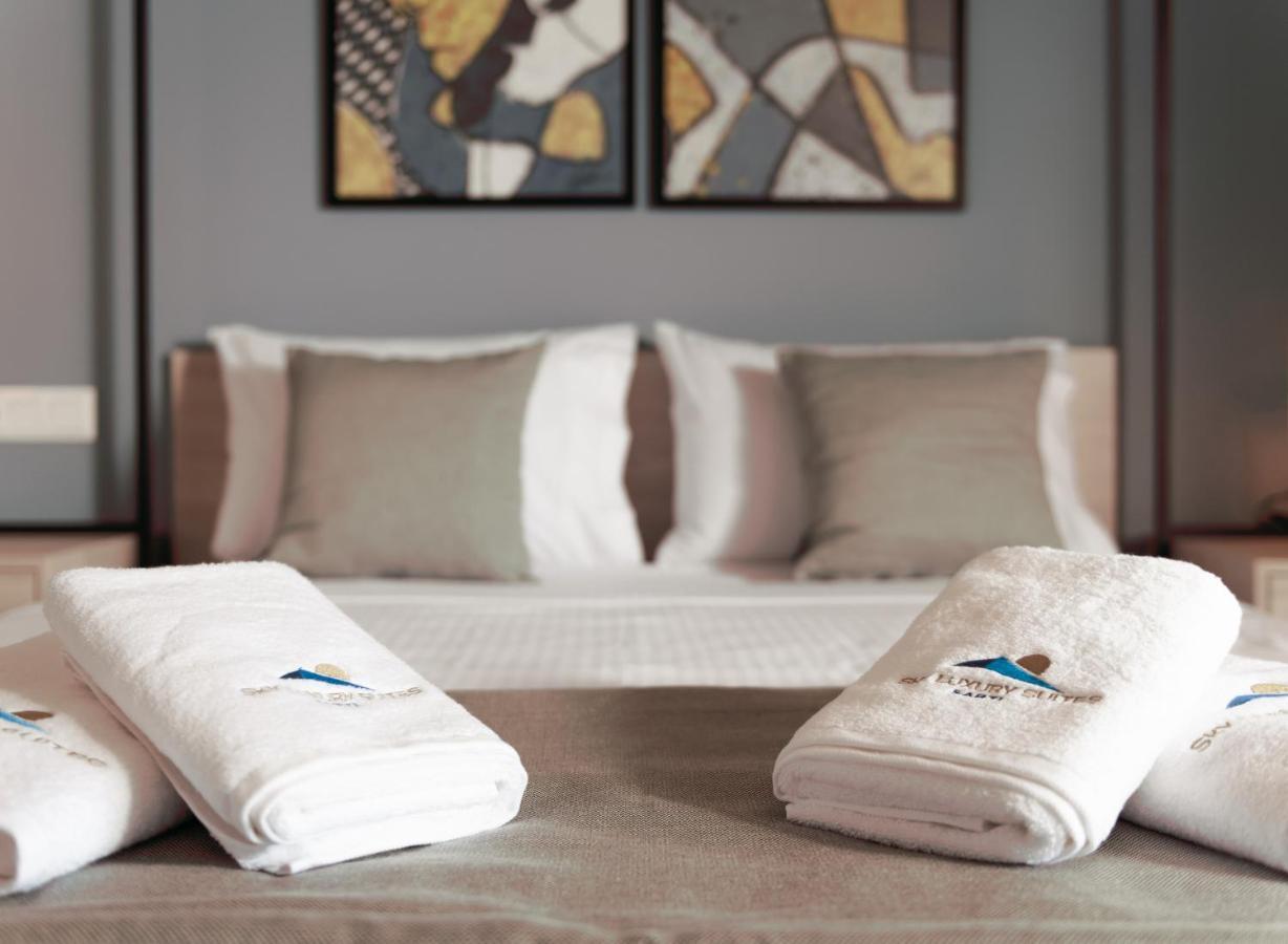 Sky Luxury Suites Sarti Eksteriør billede