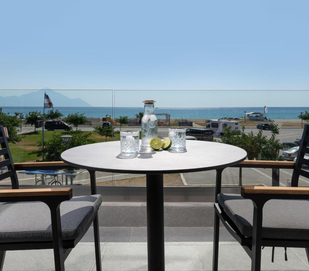 Sky Luxury Suites Sarti Eksteriør billede
