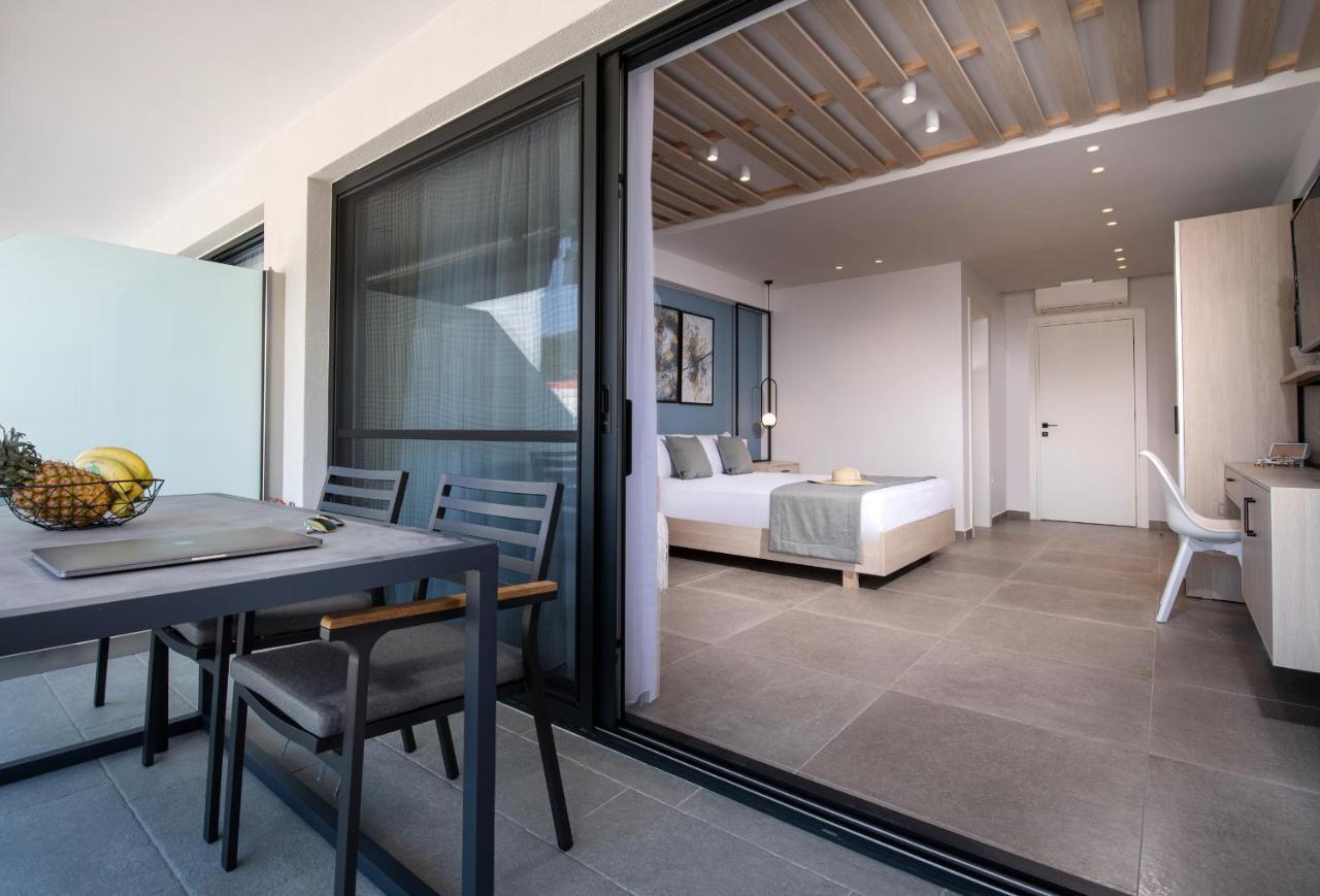 Sky Luxury Suites Sarti Eksteriør billede
